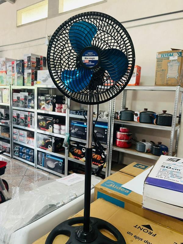 ABANICO DE 10 PULGADAS MARCA MAX COOL