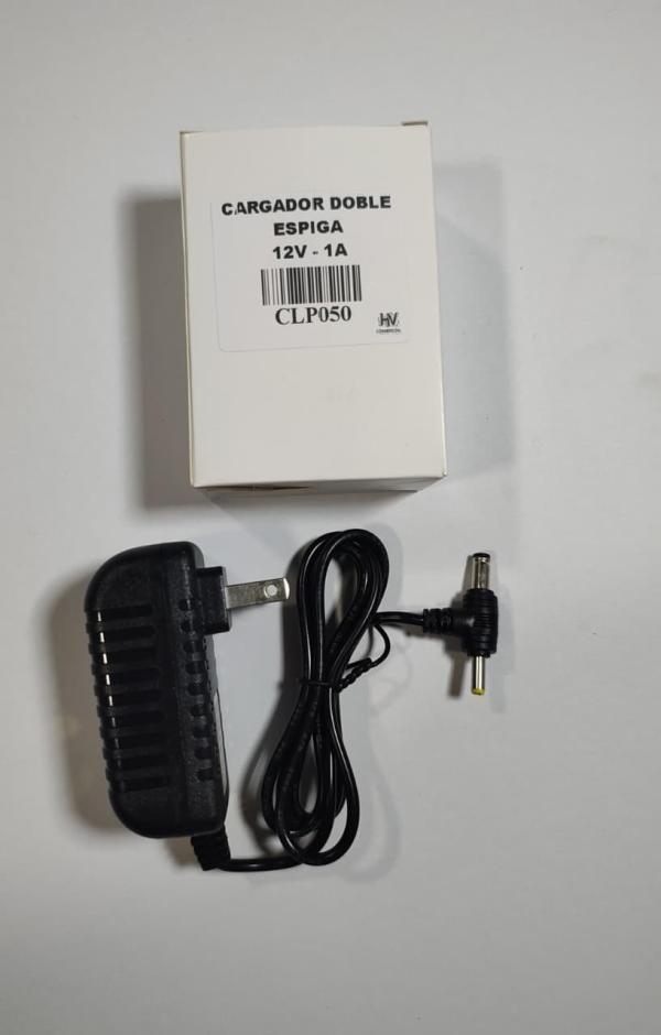 CARGADOR DOBLE ESPIGA PARLANTE  12V - 1A