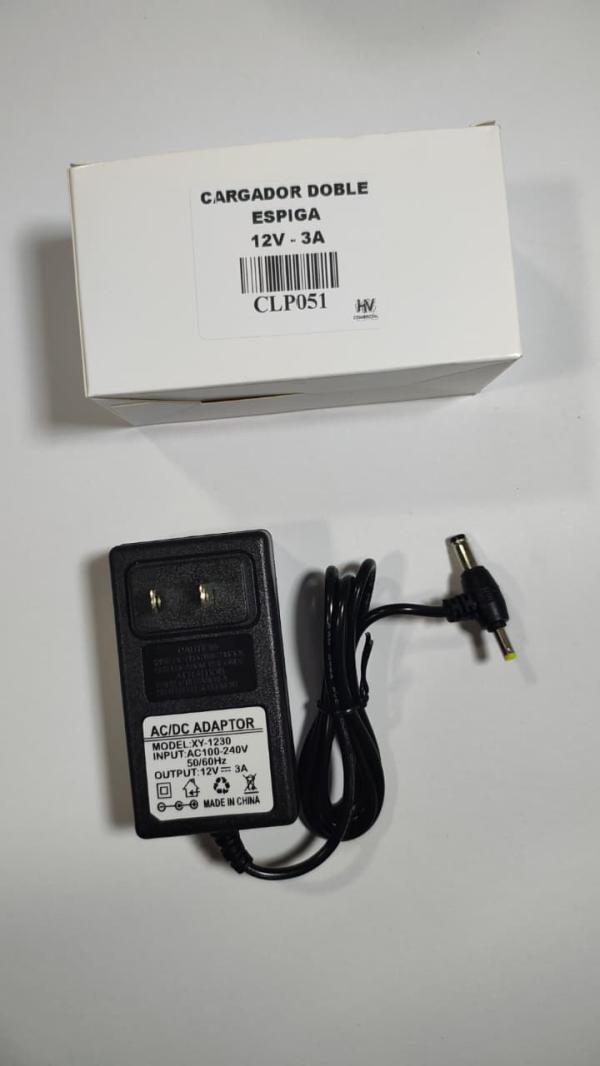 CARGADOR DOBLE ESPIGA PARLANTE  12V - 3A